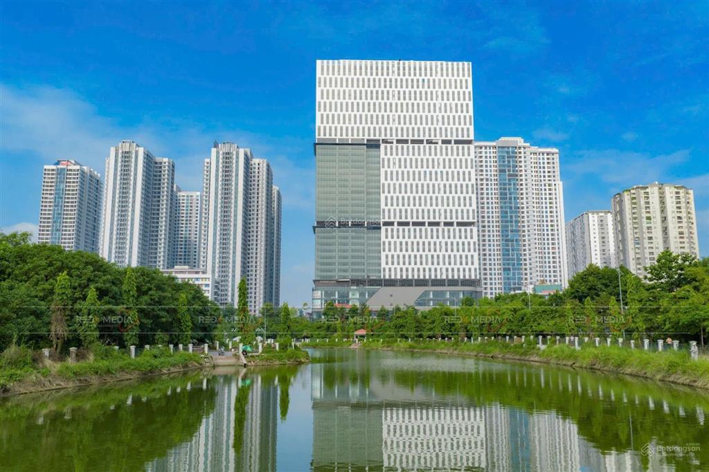 Cho thuê sàn kinh doanh thương mại tầng 1 toà nhà văn phòng thương mại rox tower hồ tùng mậu