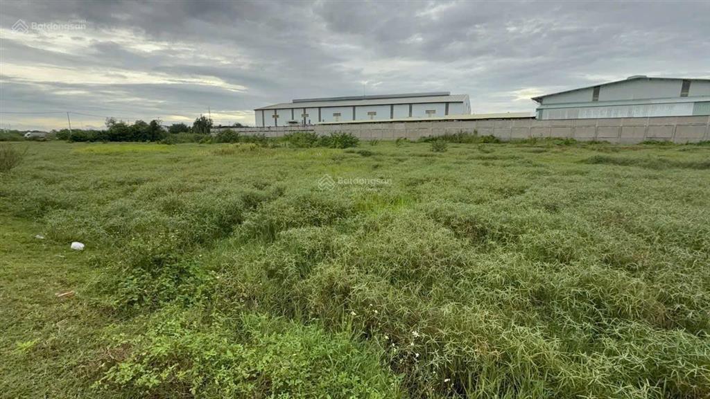 Chỉ hơn 4 tr/m2 đất mặt trần hải phụng bình chánh 7400m232 tỷ