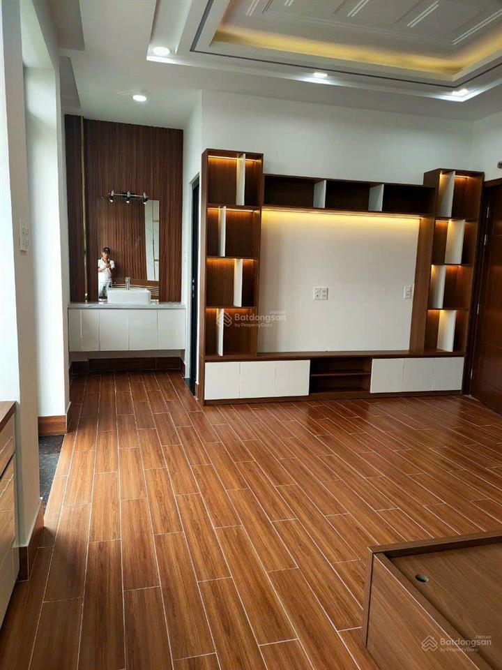 Hailongreal nhà bán 8,9 tỷ, dt 7*14m, 4 tầng, mới 100%, nguyễn văn tạo, gần trường lái thành công