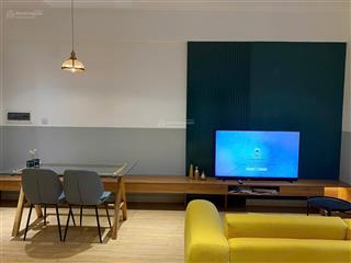 Bán căn 2 phòng ngủ 1wc view trực diện hồ bơi giá 2.950 tỷ