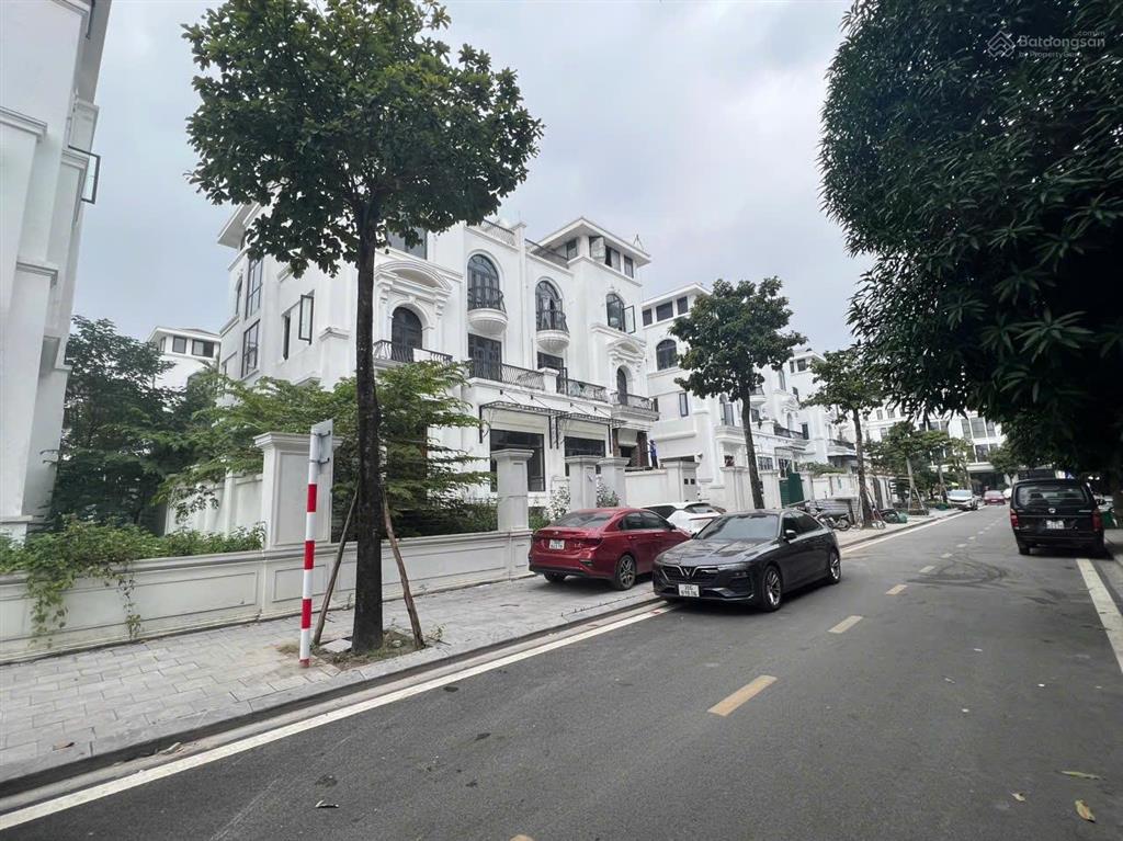 Chính chủ tôi cần bán gấp biệt thự kdt louis city hoàng mai, diện tích 266.8m², giá thoả thuận