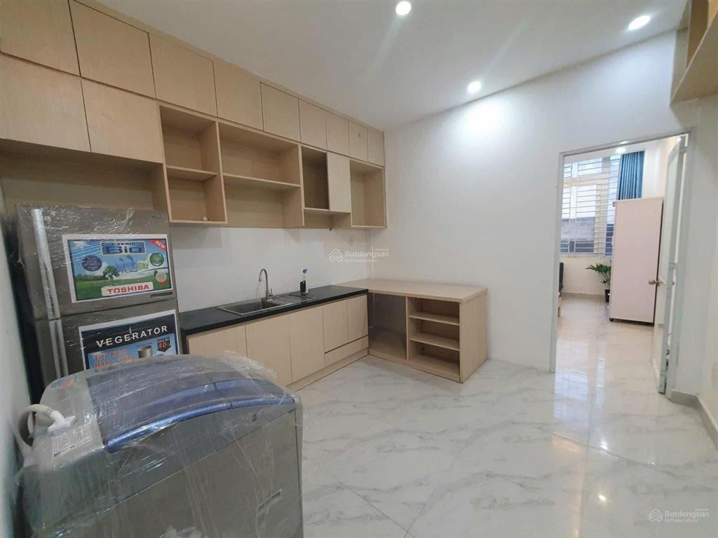 Cho thuê chdv 1pn cách rmit 5p di chuyển