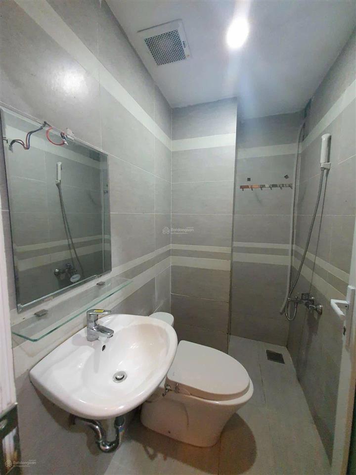 Cho thuê chdv 1pn cách rmit 5p di chuyển