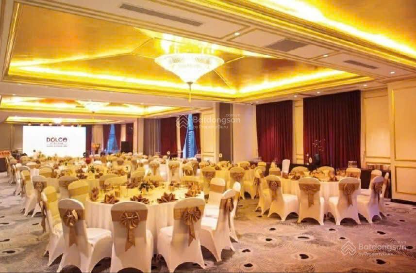 Bán tổ hợp khách sạn và căn hộ cao cấp 6 sao tại hà nội, lô góc, mặt hồ