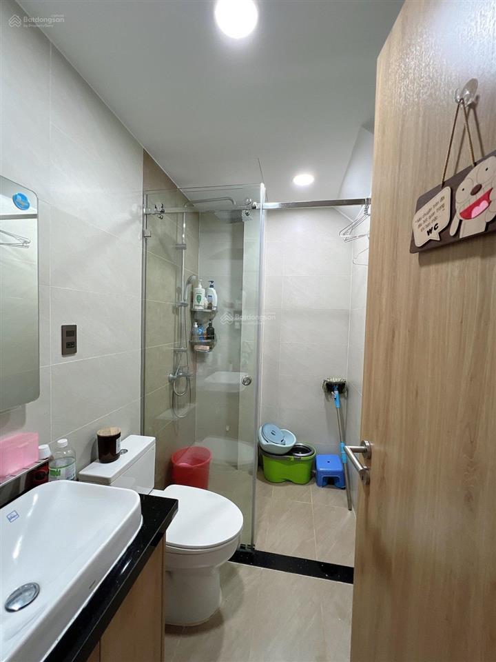 Nhà sát mặt tiền đường phạm hùng