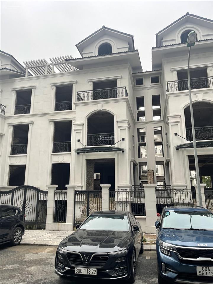 Bán lô biệt thự hdi tây hồ view vườn hoa, 2 mặt thoáng trước sau, sẵn sổ, dt 135m2 cách hồ tây 300m