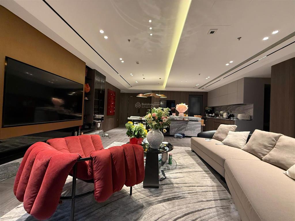 Cho thuê căn hộ 3 ngủ dt 146m d’. le roi soleil nội thất cao cấp sẵn vào ở giá 3x triệu/tháng.