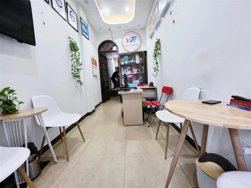 Bán nhà mặt phố hàng gà 32m hàng siêu hiếm trung tâm hoàn kiếm