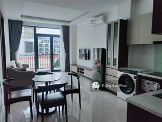 Cho thuê căn hộ 2 phong ngủ, đầy đủ nội thất, nhà mới ở ngay, có ban công thoáng, phòng sáng đẹp