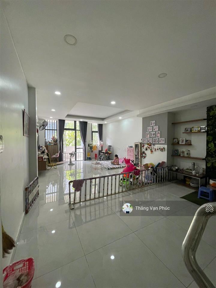 Chủ giảm 1 tỷ 5m giá 16 tỷ x bán nhanh, đối diện trường học emasi chiết khấu, đầu tư tốt, cho thuê