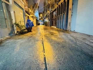 Thích hợp mua làm của hoặc xây mới  nhà ngay đh hoa sen ( chi nhánh thành thái )  40m2 nở hậu