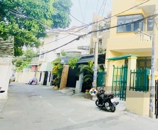 Nhà quận 2 vị trí đẹp đầy đủ tiện ích lô góc, đường lớn xe hơi tránh nhau nhà 3 tầng 4pn chỉ 4,9tỷ