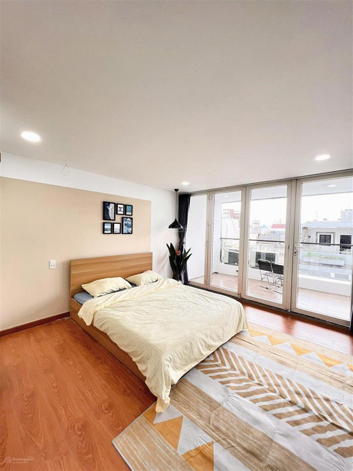 Căn hộ 2pn, ban công rộng,rộng hơn 60m2, ngay phố ẩm thực phan xích long, giáp tân bình,bình thạnh