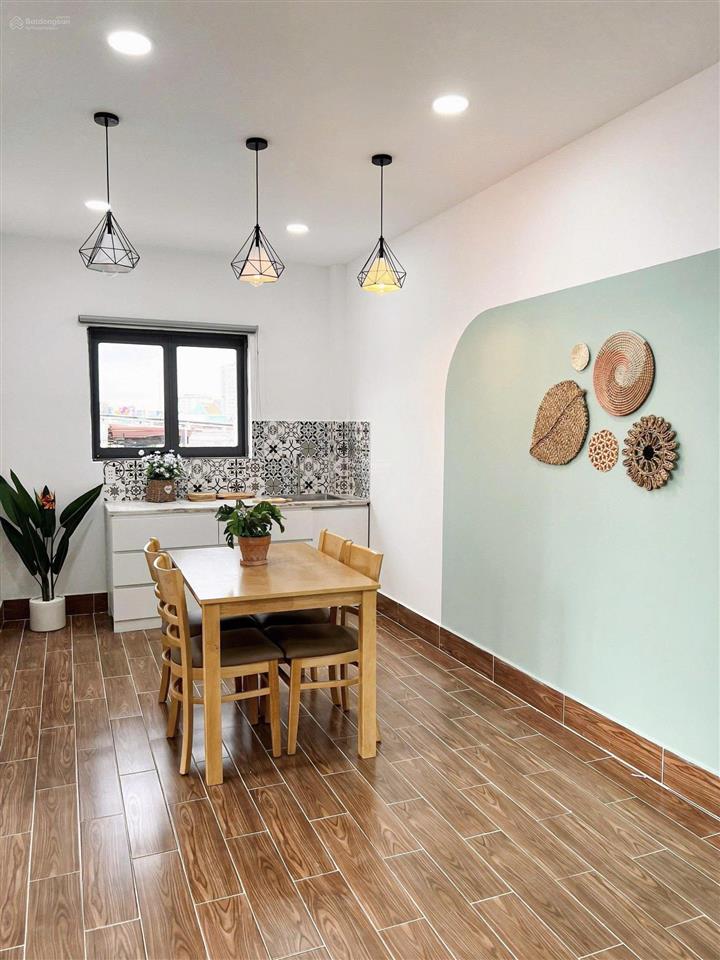 Căn hộ 2pn, ban công rộng,rộng hơn 60m2, ngay phố ẩm thực phan xích long, giáp tân bình,bình thạnh