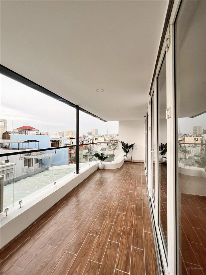 Căn hộ 2pn, ban công rộng,rộng hơn 60m2, ngay phố ẩm thực phan xích long, giáp tân bình,bình thạnh