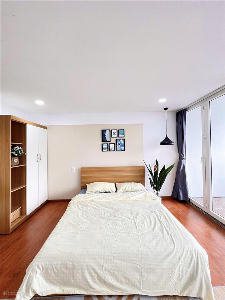 Căn hộ 2pn, ban công rộng,rộng hơn 60m2, ngay phố ẩm thực phan xích long, giáp tân bình,bình thạnh