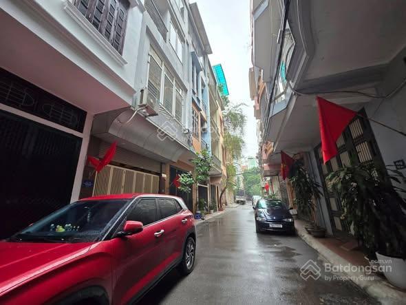 Bán nhà sát nguyễn văn huyên, cầu giấy 46m2, 9 tỷ, mặt tiền 6m, thang máy, view hồ tây
