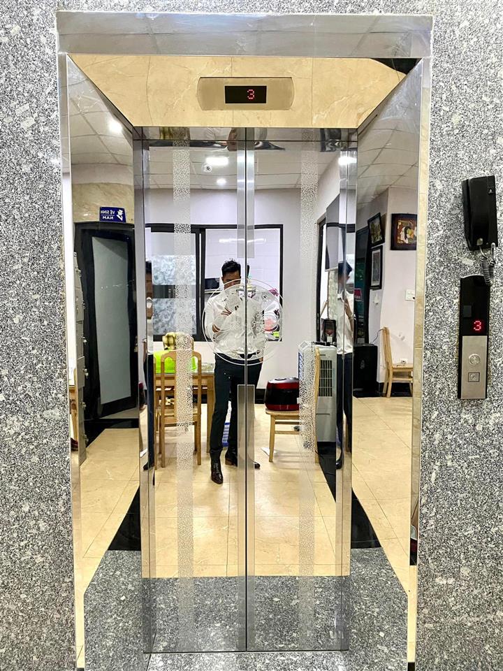 Bán nhà trần thái tông, cầu giấy 46 m2, hơn 9 tỷ, 8 phòng, đẹp long lanh, vẫn thơm mùi gỗ hương