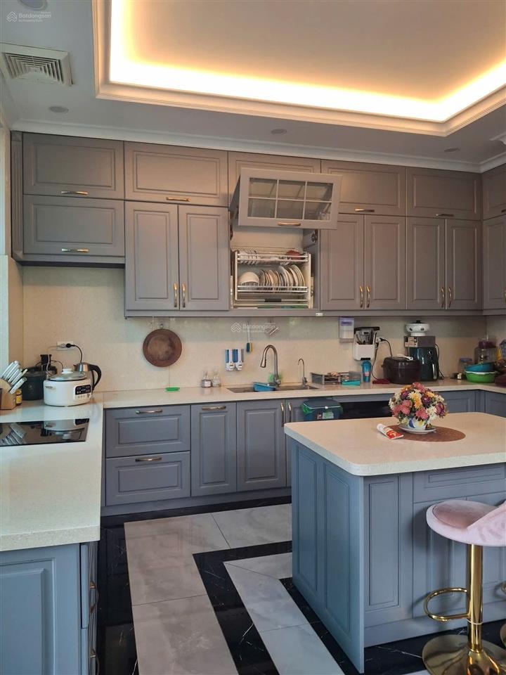 Đến kì trả ngân hàng chủ cần bán gấp biệt thự việt hưng  222m2 x 4t, mt 15m, giá 52tỷ