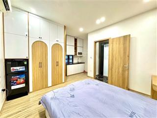 Căn hộ dòng tiền phố hoàng cầu  7 tầng xây mới  50m2 chỉ 13.2 tỷ