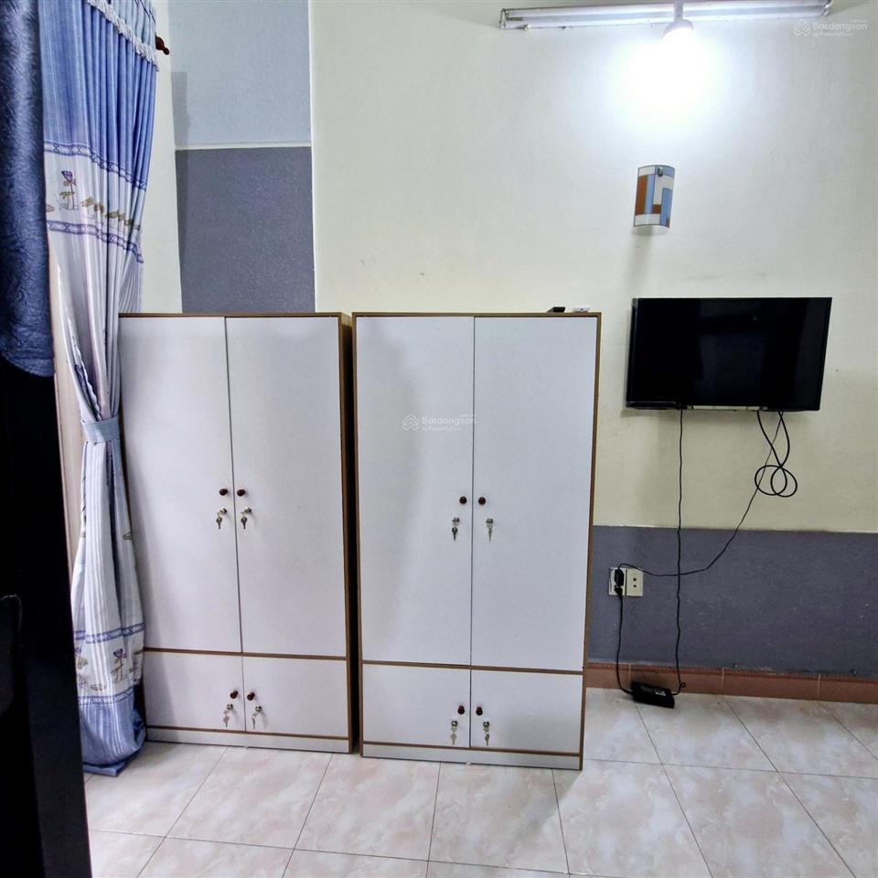 Ktx giá rẻ  phạm văn bạch  tân bình