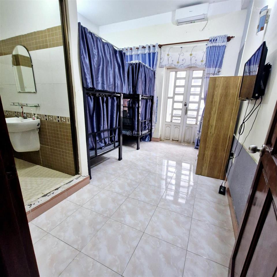 Ktx giá rẻ  phạm văn bạch  tân bình