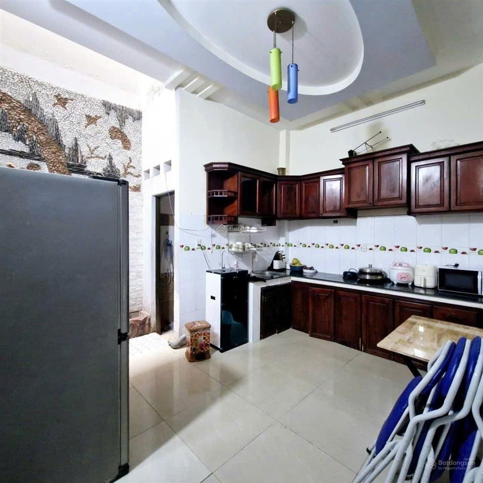 Ktx giá rẻ  phạm văn bạch  tân bình