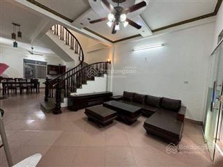 Cần bán gấp nhà 4 tầng, trần phú, mỗ lao, cạnh bigc hà đông, ô tô đỗ gần, 42m2, 8.4 tỷ