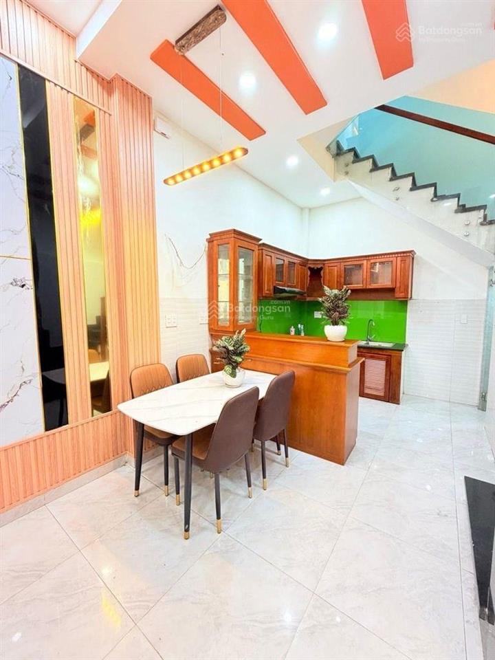 Siêu phẩm mặt tiền kênh nước đen