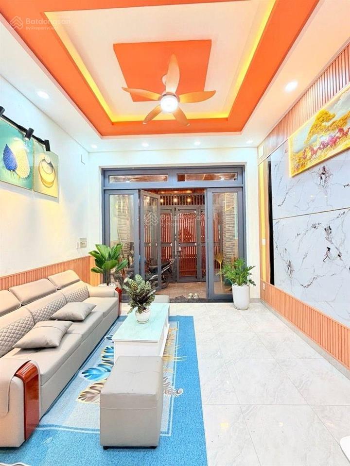 Siêu phẩm mặt tiền kênh nước đen