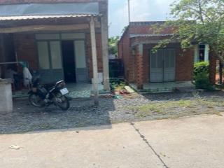 Bán đất tặng kèm căn nhà cấp 4 (dt 101m2) giá 1,25 tỷ. sổ hồng riêng xã phước thạnh.  0902 850 ***