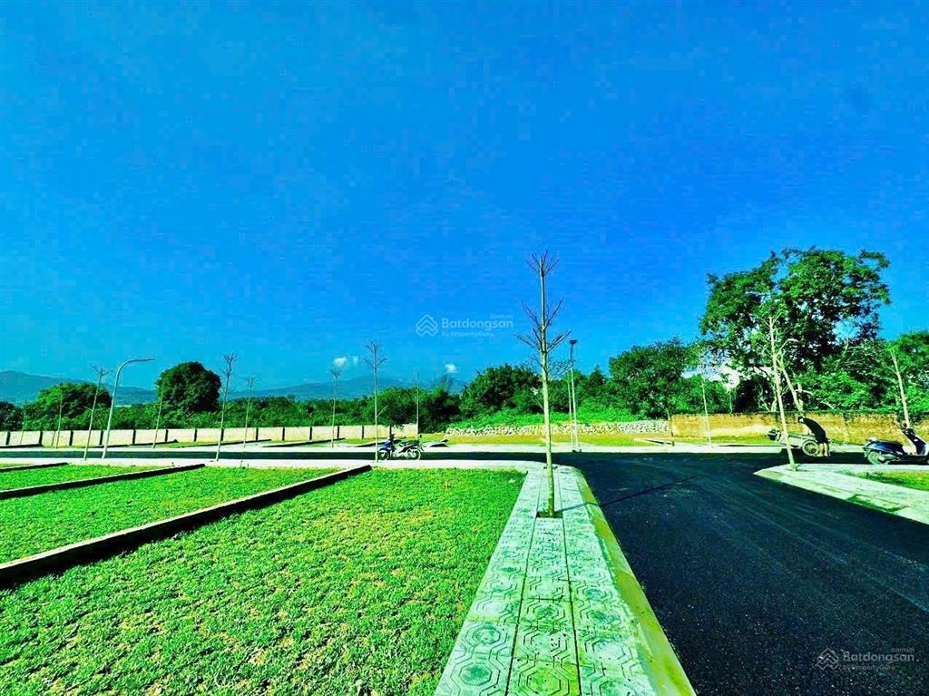 Chính chủ bán đất vai réo  hòa lạc 2.5 tỷ, vị trí đẹp, tiềm năng tăng giá