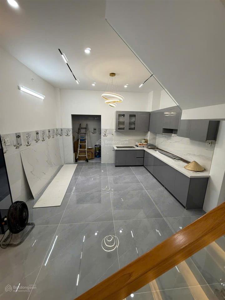 Hailongreal nhà 4.25tỷ, dt 4.2x15m, 4 tầng, mới 100%, lê văn lương nối dài, long hậu, đường 10m