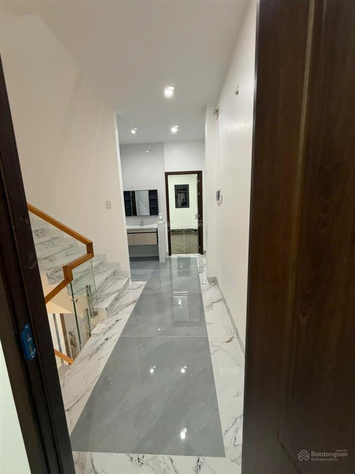 Hailongreal nhà 4.25tỷ, dt 4.2x15m, 4 tầng, mới 100%, lê văn lương nối dài, long hậu, đường 10m