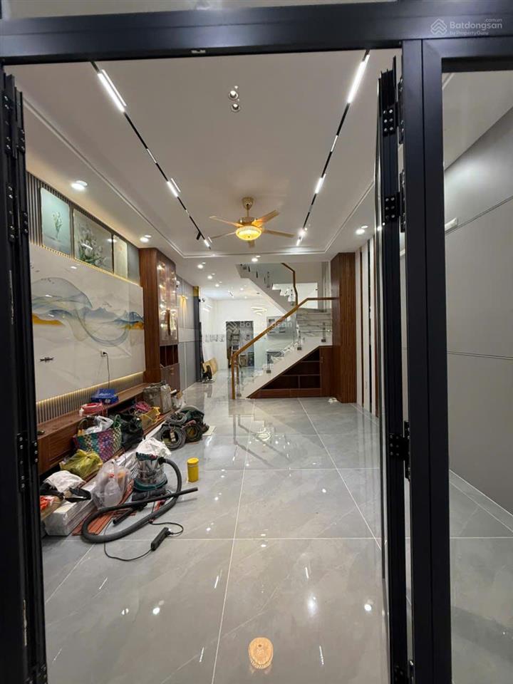 Hailongreal nhà 4.25tỷ, dt 4.2x15m, 4 tầng, mới 100%, lê văn lương nối dài, long hậu, đường 10m