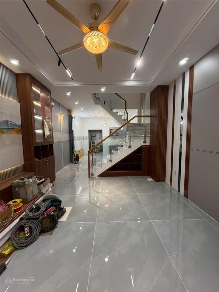 Hailongreal nhà 4.25tỷ, dt 4.2x15m, 4 tầng, mới 100%, lê văn lương nối dài, long hậu, đường 10m