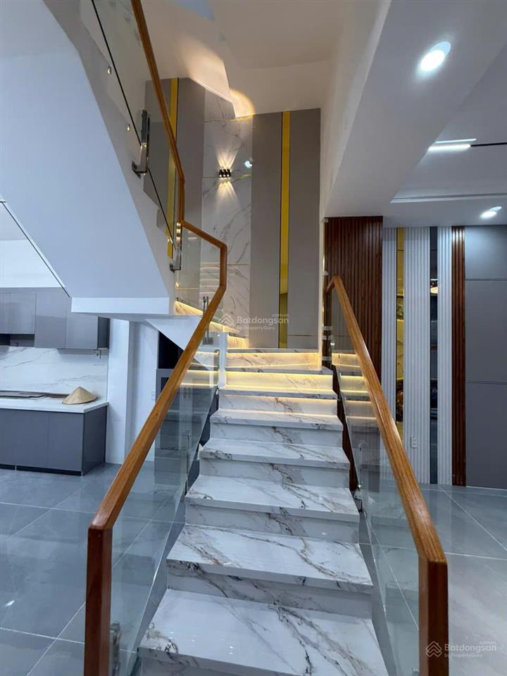 Hailongreal nhà 4.25tỷ, dt 4.2x15m, 4 tầng, mới 100%, lê văn lương nối dài, long hậu, đường 10m