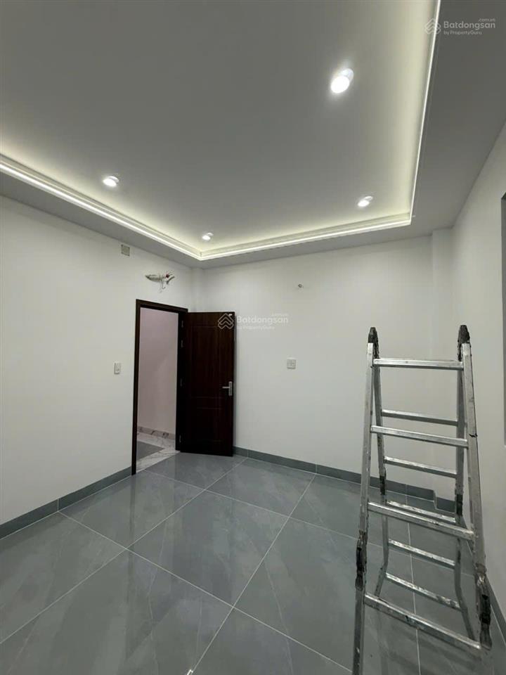 Hailongreal nhà 4.25tỷ, dt 4.2x15m, 4 tầng, mới 100%, lê văn lương nối dài, long hậu, đường 10m