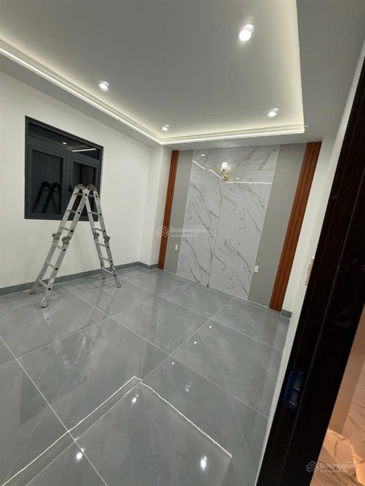 Hailongreal nhà 4.25tỷ, dt 4.2x15m, 4 tầng, mới 100%, lê văn lương nối dài, long hậu, đường 10m