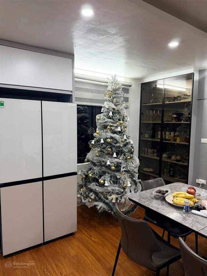 Bán nhà hoàng hoa thám ba đình lô góc 43m x 5t mt 5.6m ngõ thông 12 tỷ