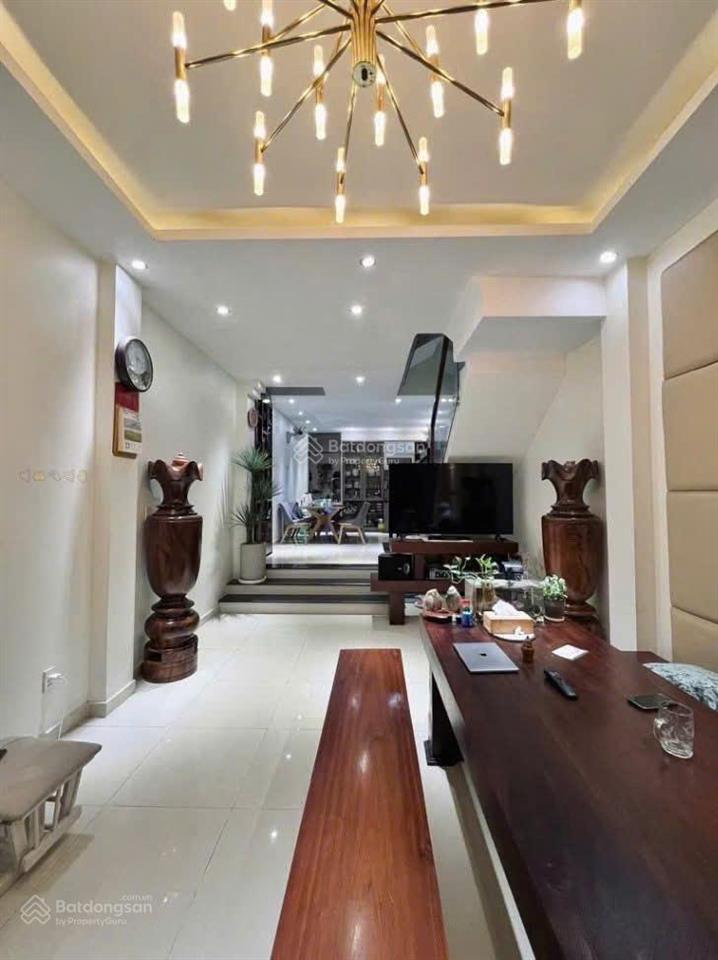 Bán mặt tiền kinh doanh đường 10m, 4.5x15m, sân 5m, 5 tầng 11.9 tỷ