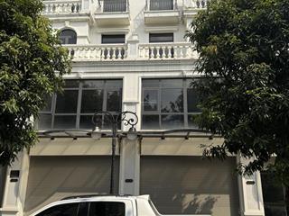 Bán liền kề, nhà phố kim cương đại lộ 52m  bán gấp 18,5 tỷ  vinhomes ocean park 1