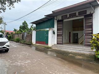 Bán đất tặng nhà nhà mới xây tại trục liên xã xương lâm, lạng giang, 130m2 full thổ cư