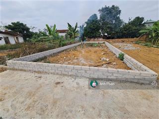 Chủ cần bán gấp 106m2 full thổ cư. mt 6m, hậu 6,46m. đất vuông vắn. đường rộng, ô tô đỗ trong đất