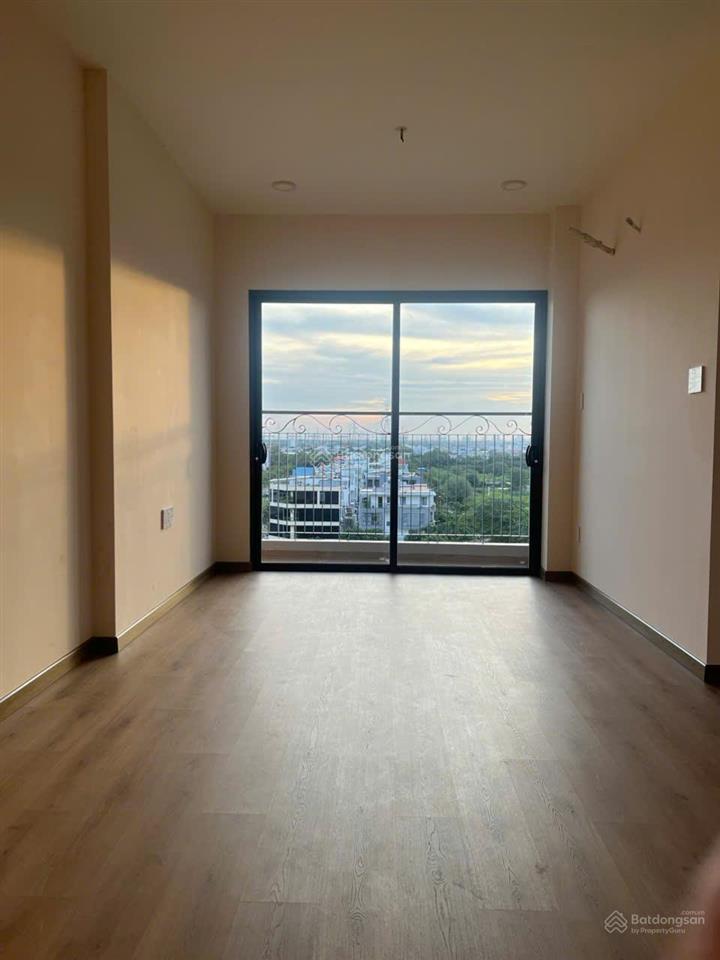 Bán ch viva plaza, nhà mới 100%. dt 72m2, 2pn, 2wc giá 3.7 tỷ. hà 0917 987 ***