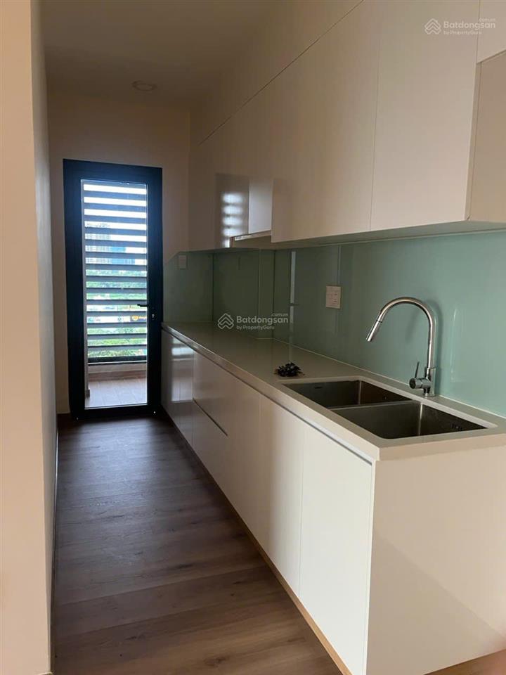 Bán ch viva plaza, nhà mới 100%. dt 72m2, 2pn, 2wc giá 3.7 tỷ. hà 0917 987 ***