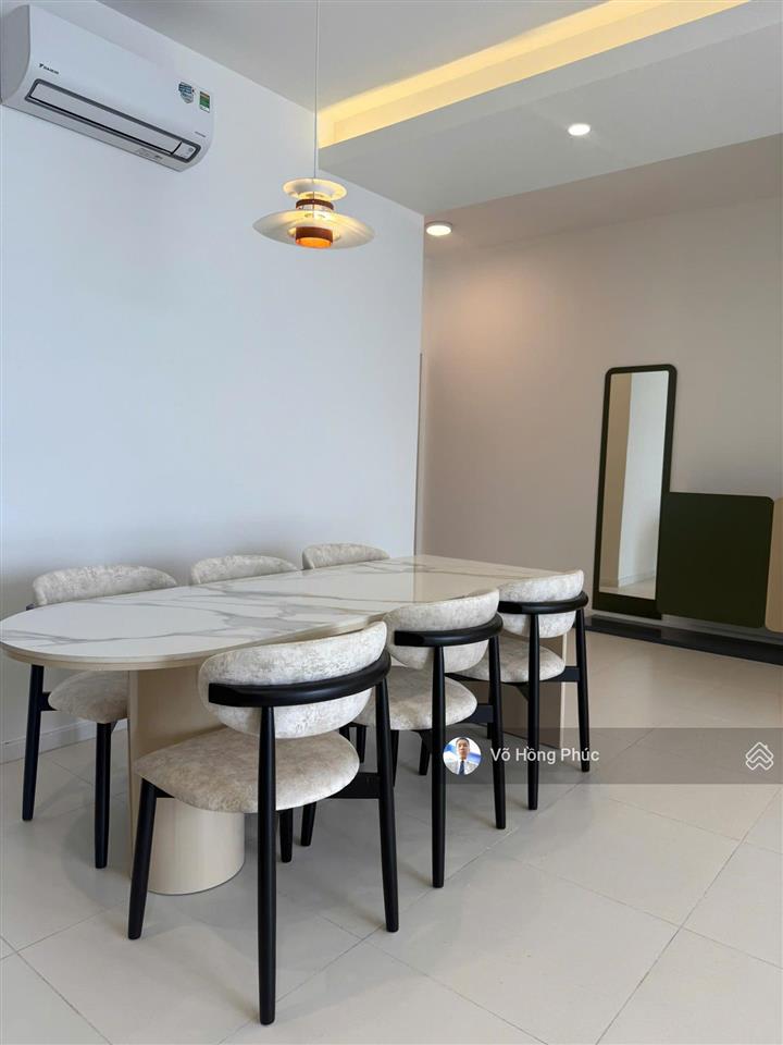 Cho thuê căn hộ 3 pn 137 m2 full nội thất giá 27 triệu/tháng, không cho nuôi thú cưng