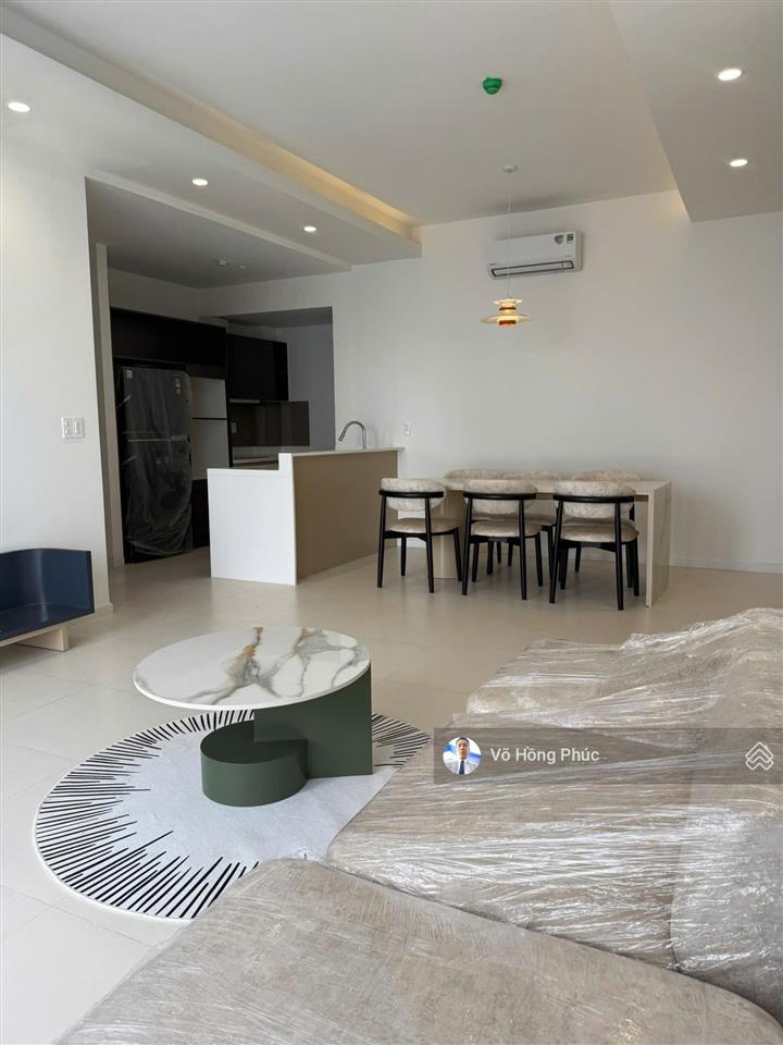 Cho thuê căn hộ 3 pn 137 m2 full nội thất giá 27 triệu/tháng, không cho nuôi thú cưng