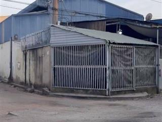 Bán xưởng góc 2MT 618m2 (15,5x40) SKC, cụm CN, Đức Hoà Đông, Đức Hoà, LA, sẵn HĐT 35tr/ tháng 