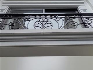 Nhà 60m² 5 tầng thang máy hiếm tại khu hàng không dân trí cao, ngõ nguyễn sơn 200m ra nguyễn văn cừ